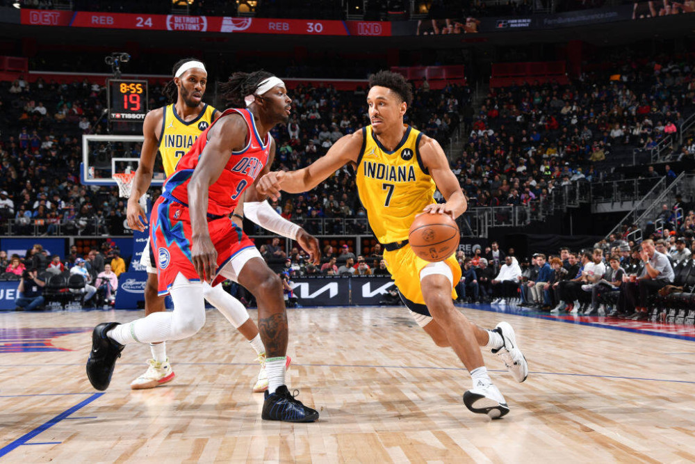  坎宁安33分活塞加时胜步行者  